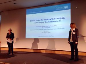 "Soziale Kultur für wirtschaftliche Projekte": Heldenrat-Erfahrungen aus der Arbeit mit sozialen Initiativen auf dem PM-Forum in Nürnberg 2014